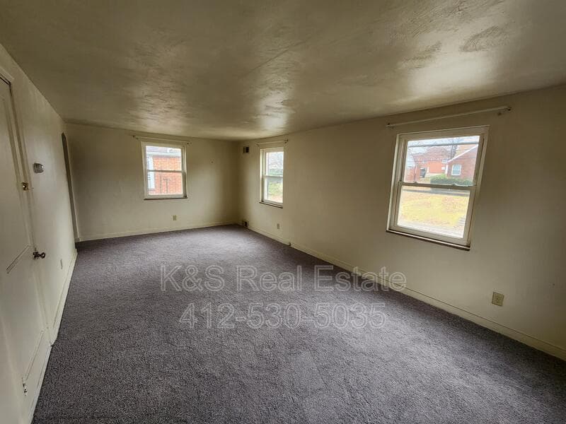 McKeesport Condo: 1040 Summit Street - 1