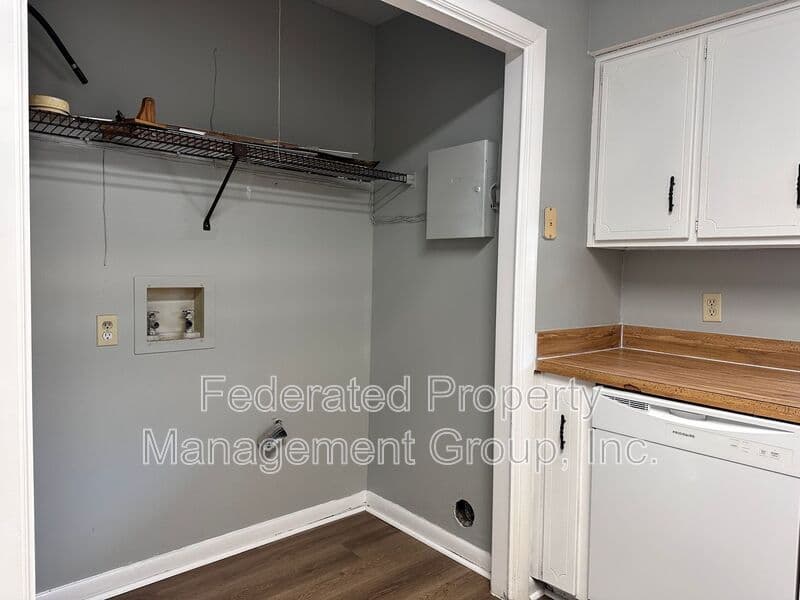 JACKSONVILLE House: 4443 WINDERGATE DR