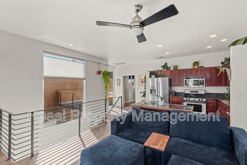 Albuquerque Townhome: 405 Ridge Place NE