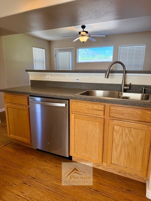 Palmer Lake Condo: 66 Vale Circle