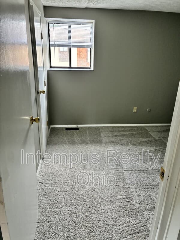 Westerville Condo: 21 King Arthur Ct