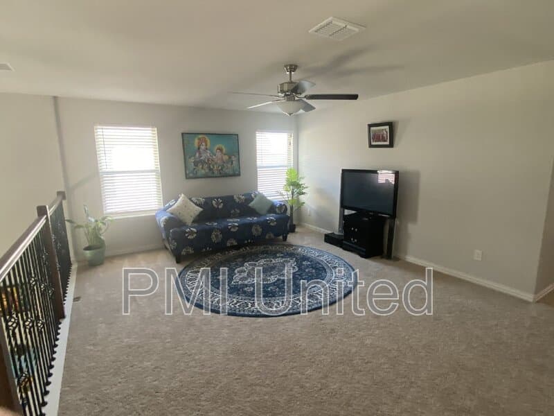 Fort Worth House: 429 Halwin Drive
