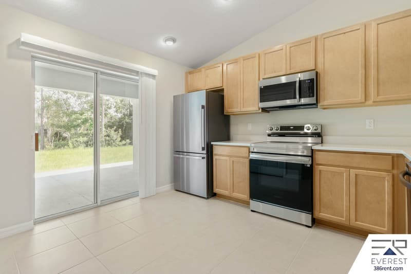 Palm Coast House: 104 Slumber Meadow