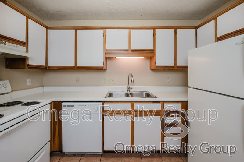 Jemison Condo: 156 Patton St W