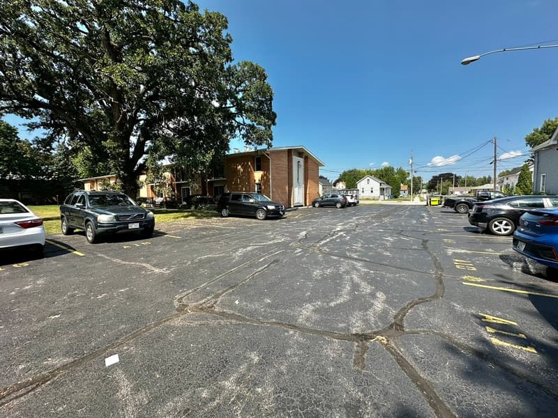 Oshkosh Condo: 725 W 9th Ave