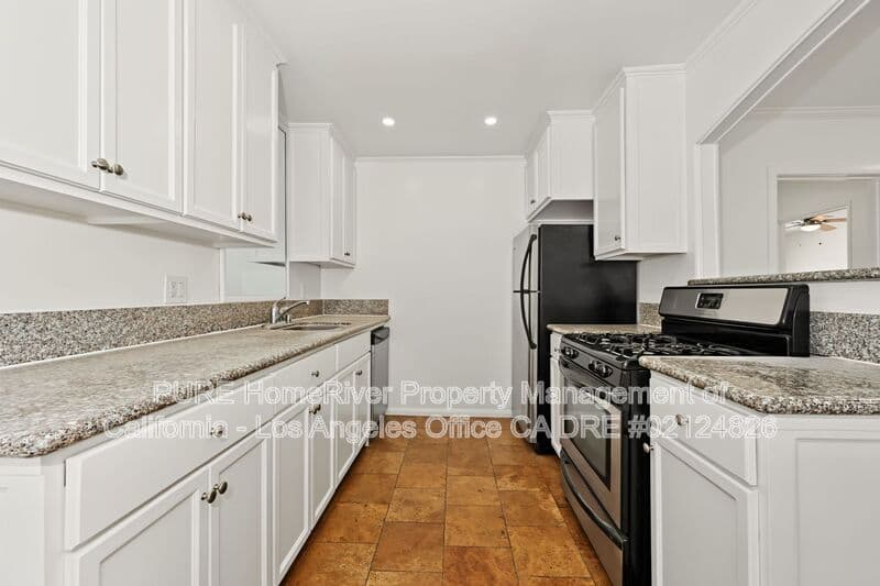 Santa Monica House: 1527 Harvard St