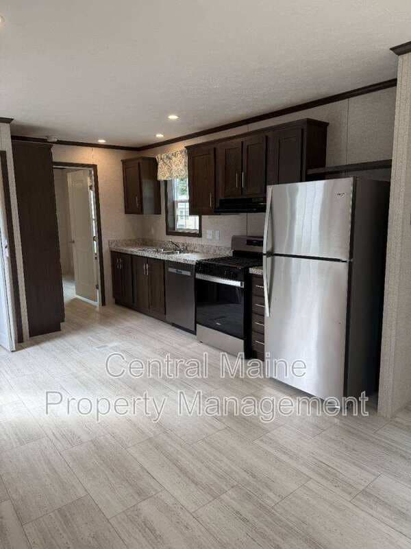 Orono House: 21 Austin Dr.