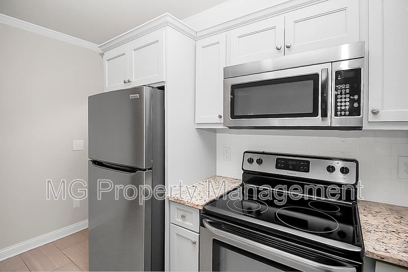 Charlotte Condo: 2002 Union Street