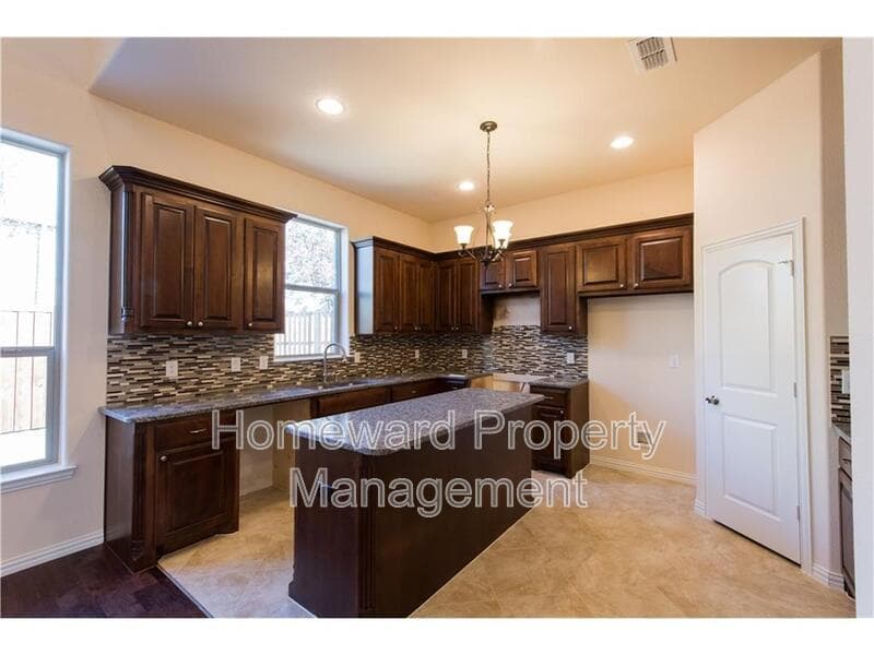 Irving House: 4004 Hanaa Court