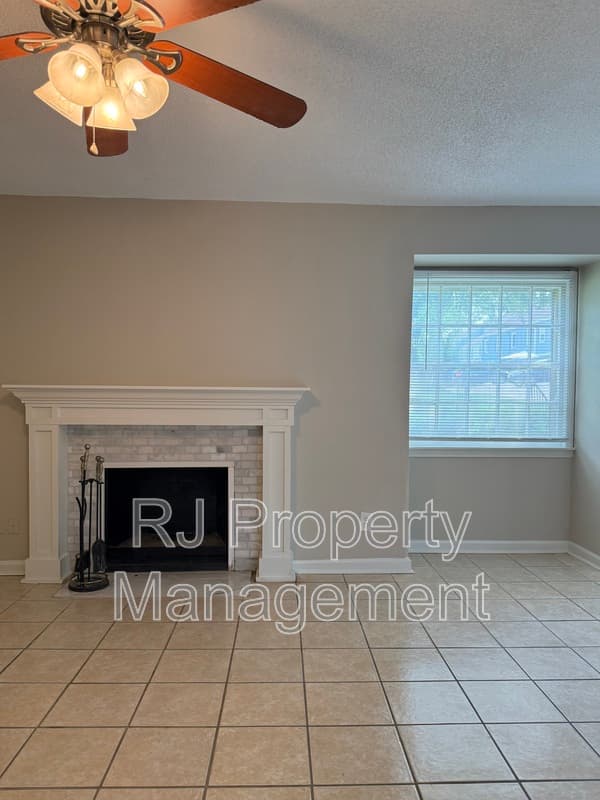 Bartlett Townhome: 3400 Lord Dunmore Cv