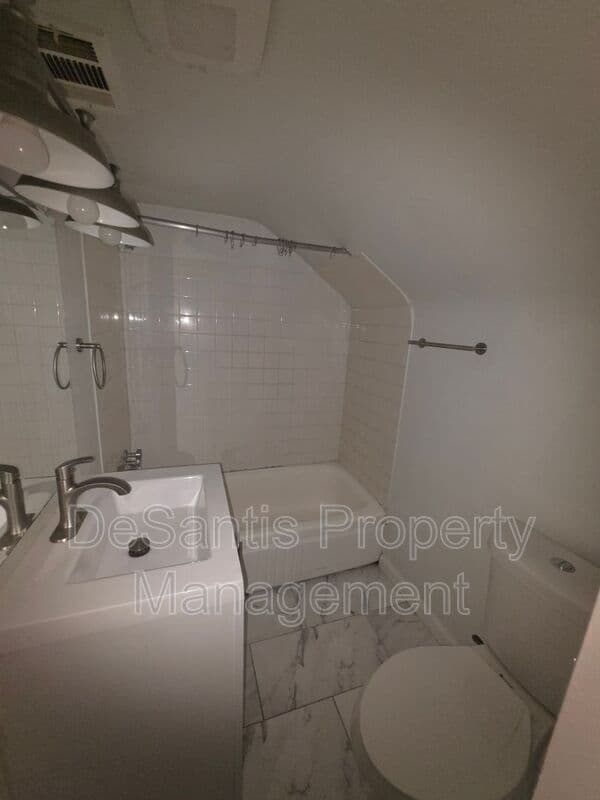 East Liberty Condo: 621-623 Lincoln Avenue