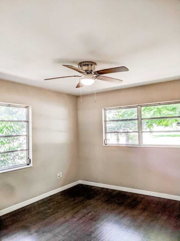 St. Petersburg House: 10520 54th Avenue North