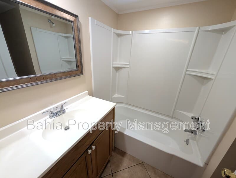 Tampa Condo: 6415 S Roberts Ave