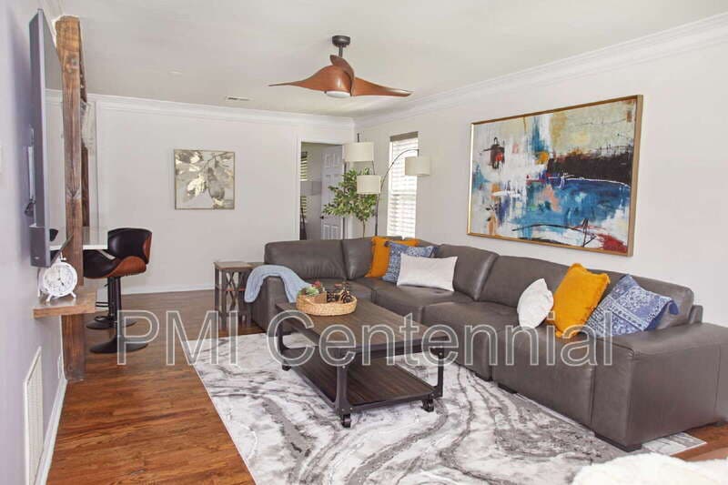 Johns Creek House: 220 Preston Oaks Dr