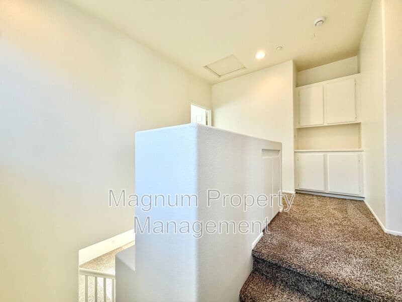 Riverside House: 11324 Riverleaf Dr