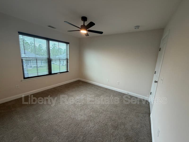Hinesville House: 224 Whipple Ave