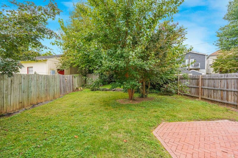 Fredericksburg House: 708 Kenmore Ave