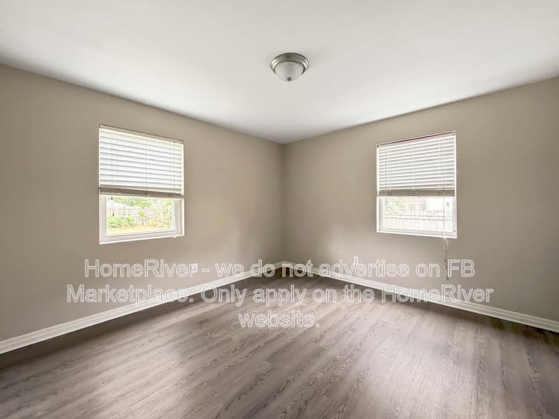 Jacksonville House: 5508 Moret Dr E