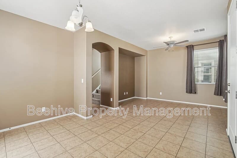 Buckeye House: 2947 N Evergreen St