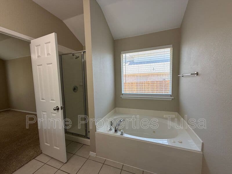 Rockwall House: 2110 Gleaner Drive