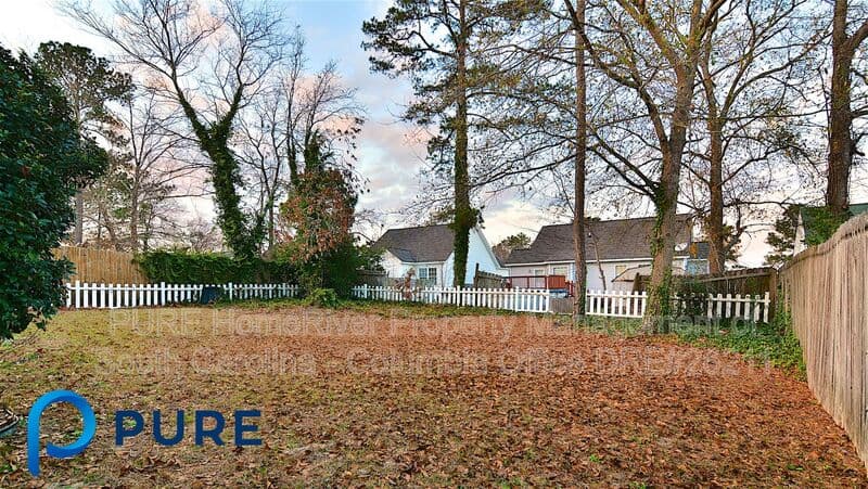 Lexington House: 309 Louisa Ln