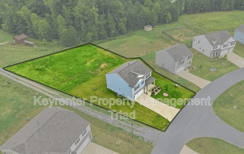 Greensboro House: 7448 Buckpasser Dr