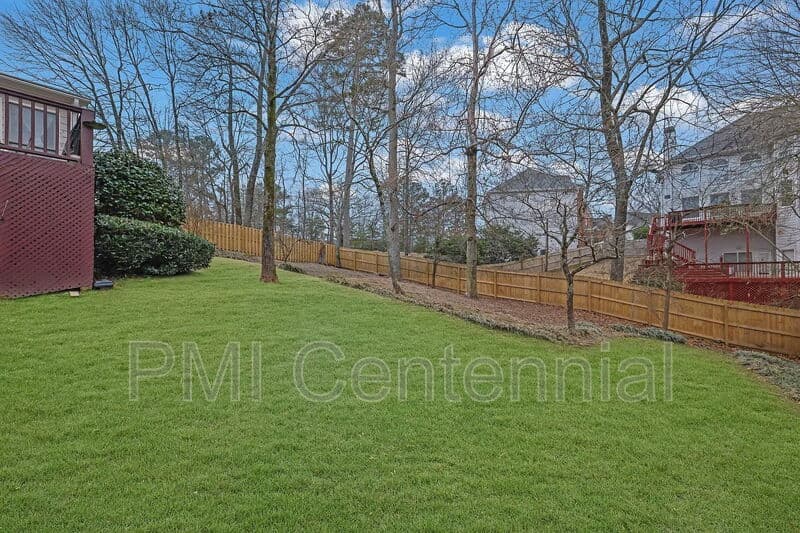 Alpharetta House: 120 Creekside Park Dr