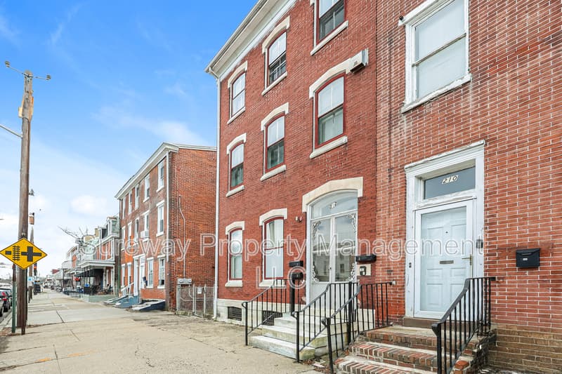 Burlington Condo: 212 East Broad Street