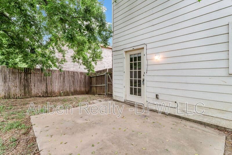 Princeton House: 931 Parkplace Ridge