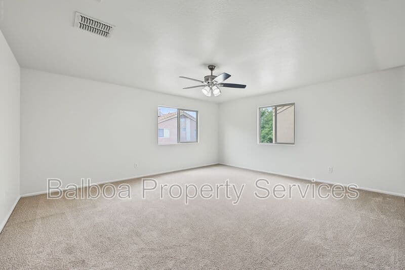 Florence House: 6135 E Paradise Ln