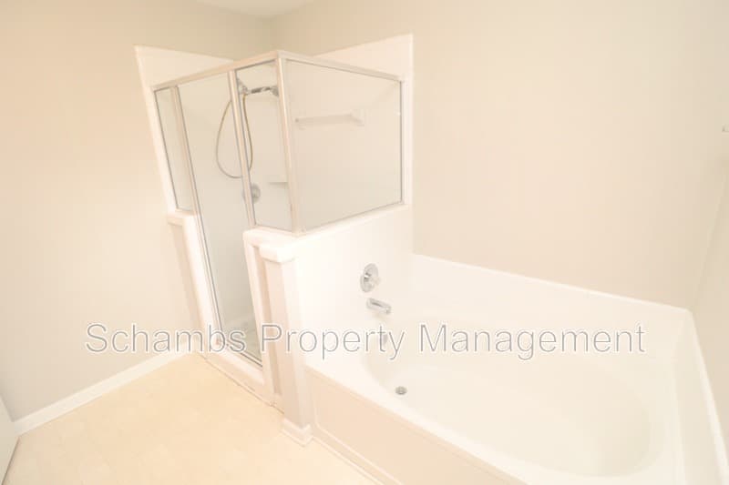 Durham House: 510 Wheeling Cir