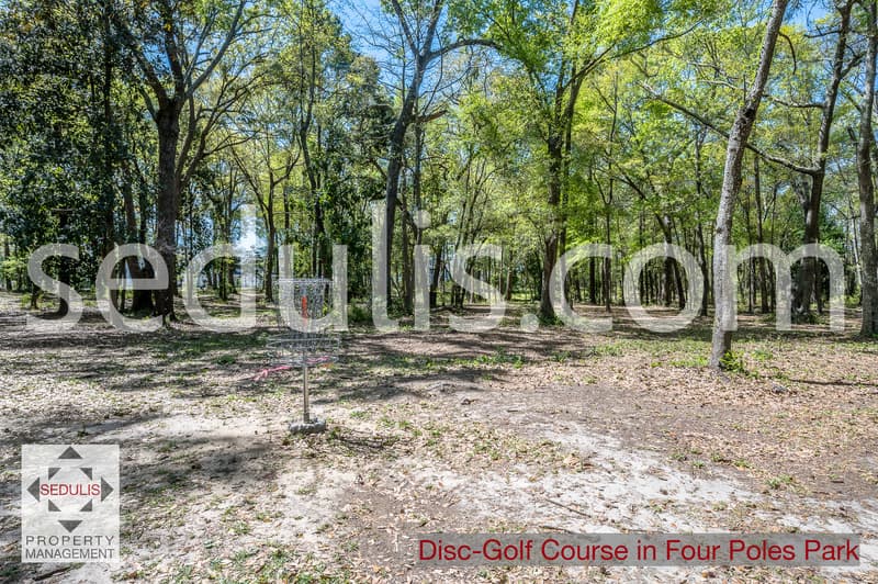 North Charleston House: 3923 Four Poles Park Drive