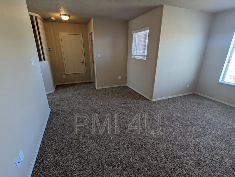 Albuquerque House: 2035 Ferndale DR SE