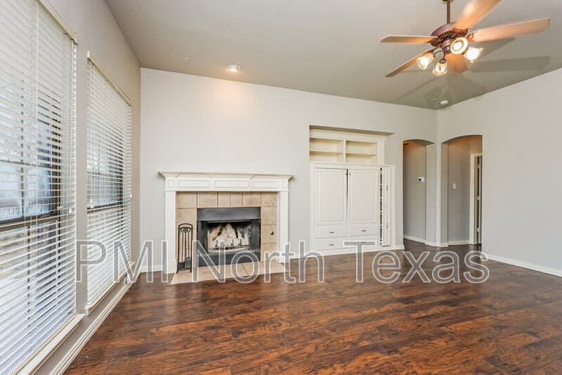 Little Elm House: 2541 Indian Hills Dr