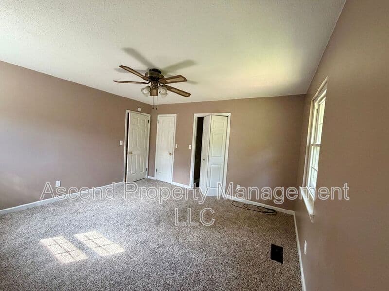 Ooltewah House: 5428 Country Village Dr