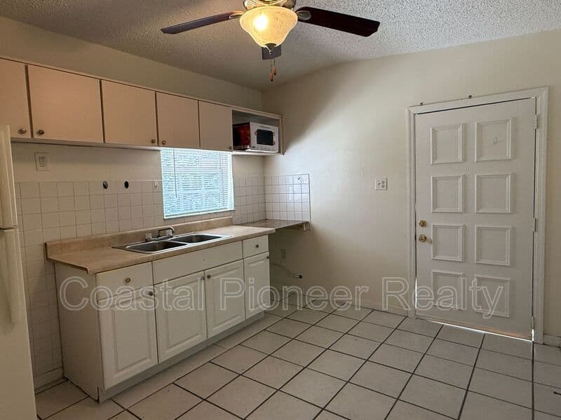 Tampa Condo: 2106 N Himes Ave