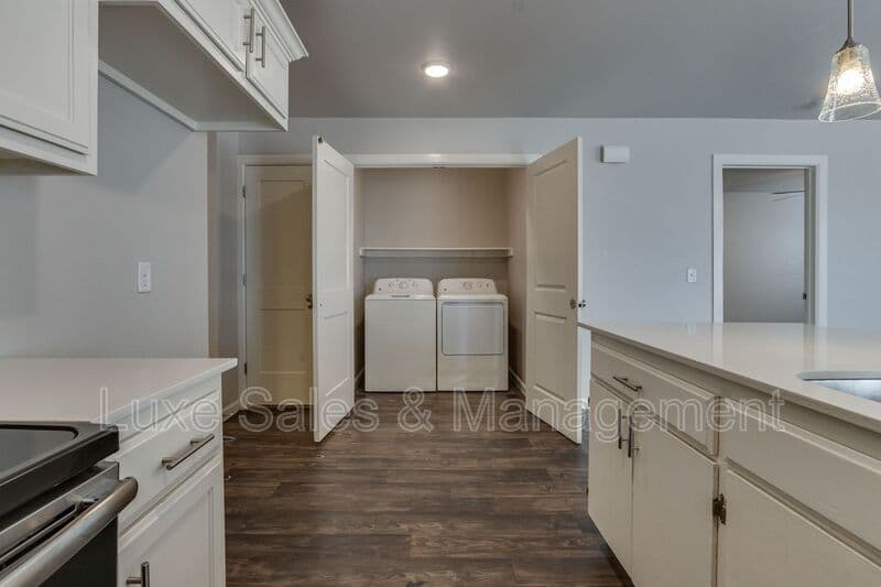 Oklahoma City House: 407 Vail Circle