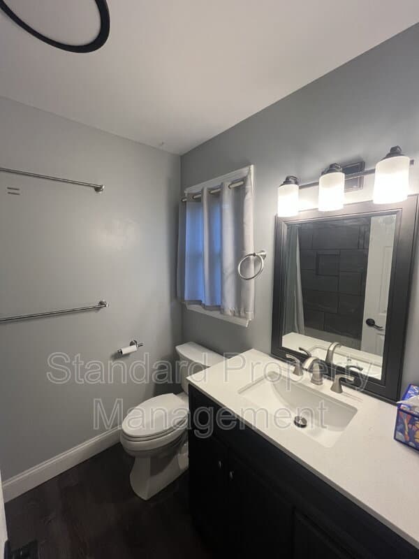 Rochester House: 43 Applewood Drive