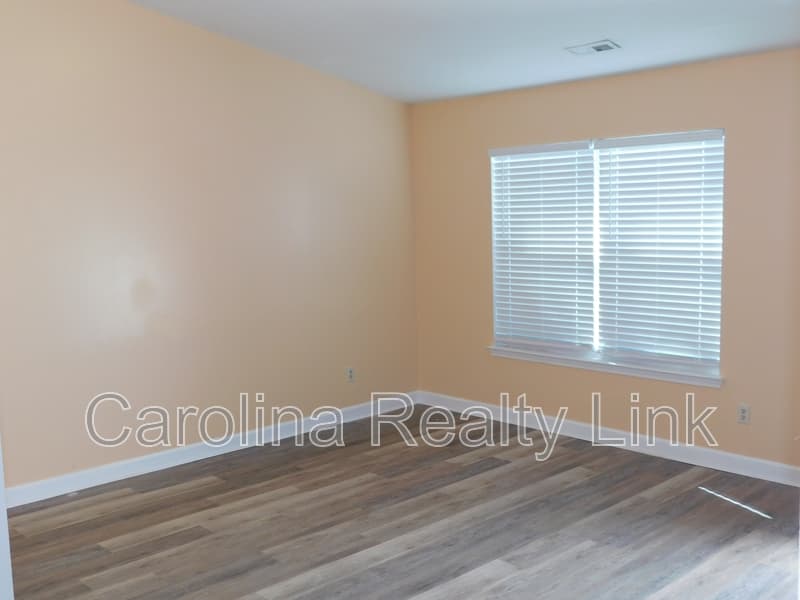 Charlotte House: 218 Tom Hunter Rd
