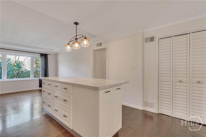 Savannah House: 2337 Shirley Drive