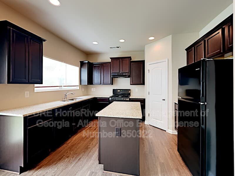 Dallas House: 130 Laurelcrest Ln