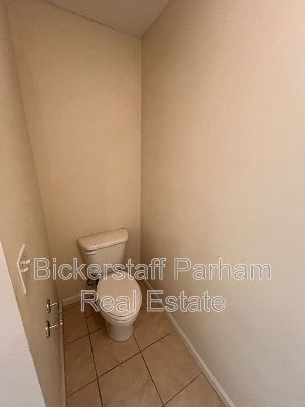 Hamilton House: 130 Mobley Court