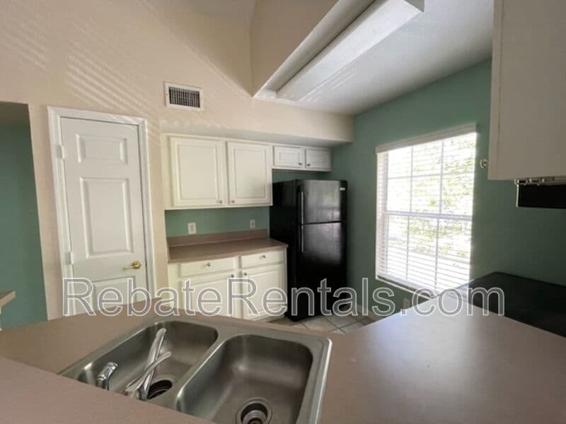 Jacksonville Condo: 13703 Richmond Park Drive