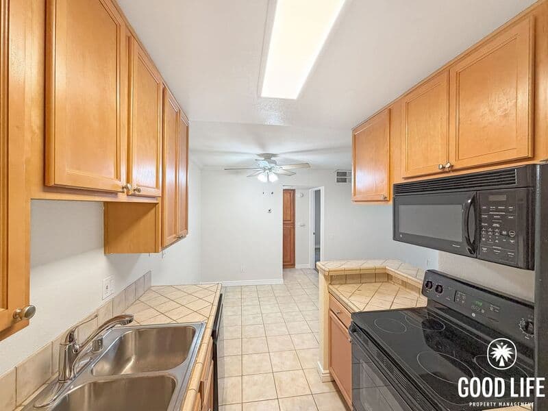 La Mesa Condo: 5425 Lake Murray Blvd