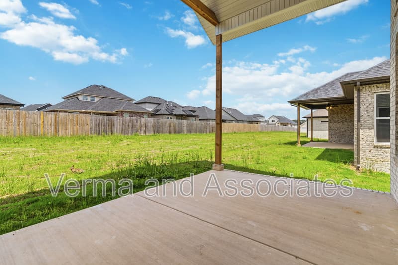 Centerton House: 1071 Whistler St
