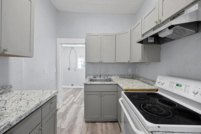 Jacksonville House: 1648 West 36th Street-1