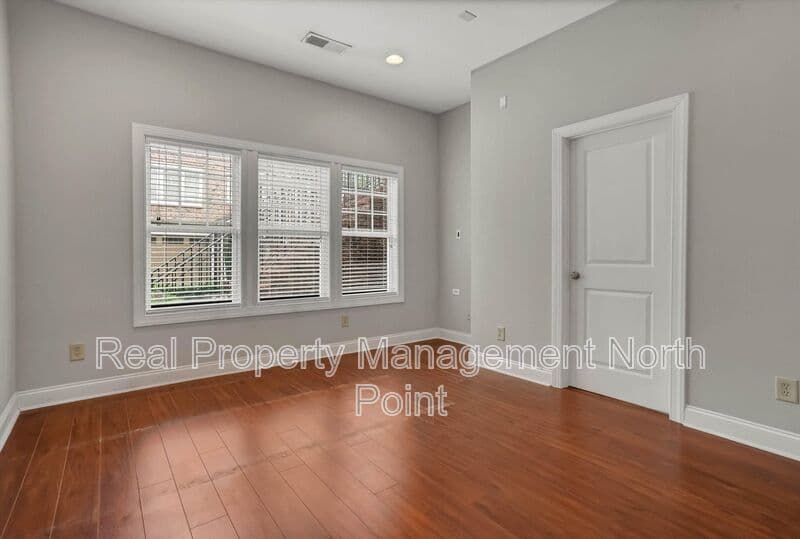 Decatur House: 3026 Eltham Pl