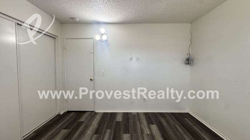 Apple Valley House: 13191 Kiowa Rd