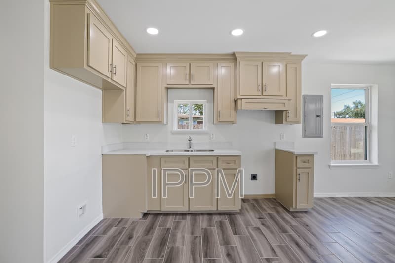 Weslaco House: 620 Llano Grande