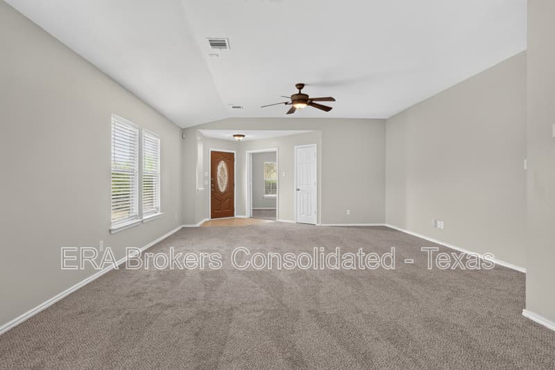 San Antonio House: 5938 Southern Knoll